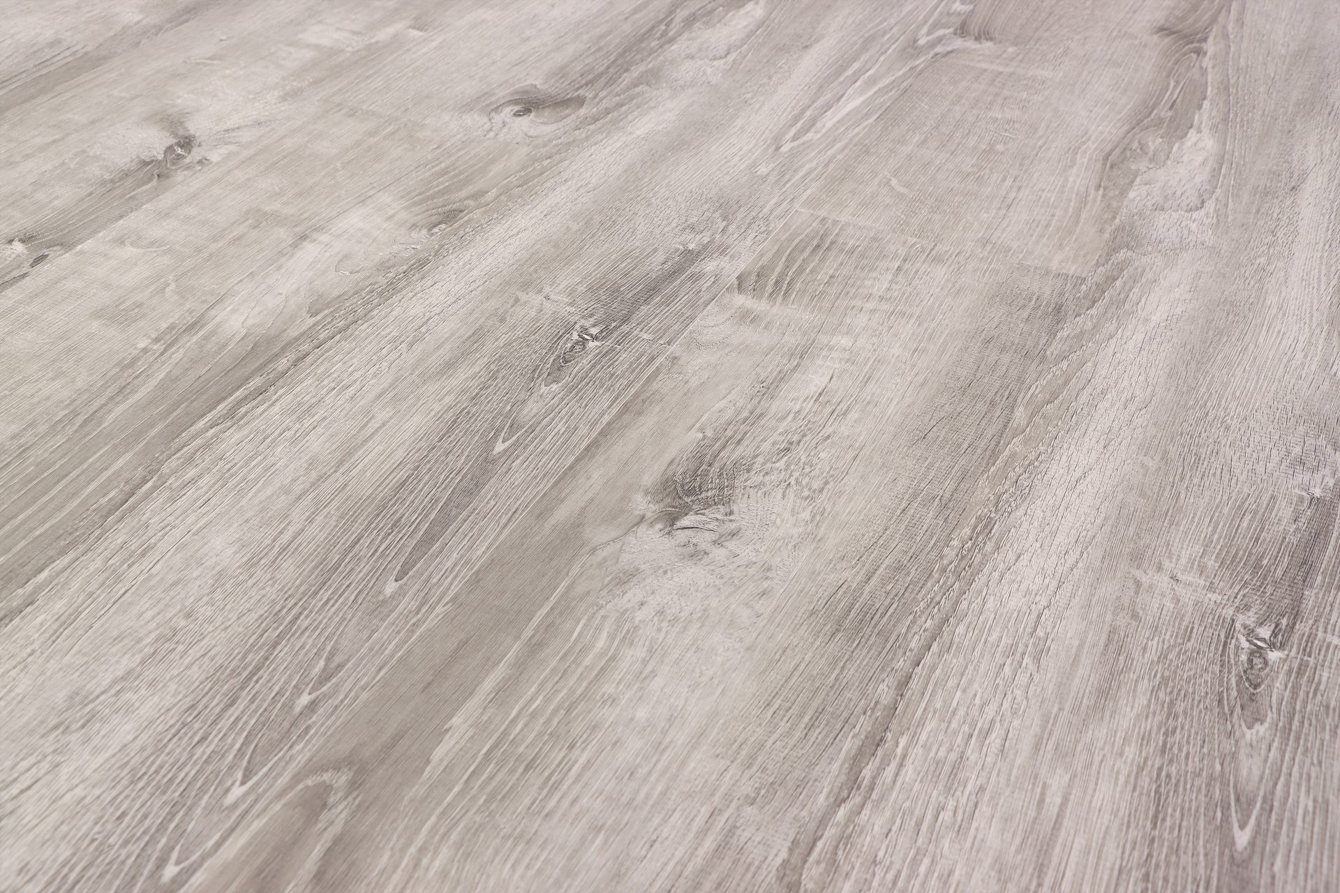 Серо-жемчужный оттенок белёного дуба