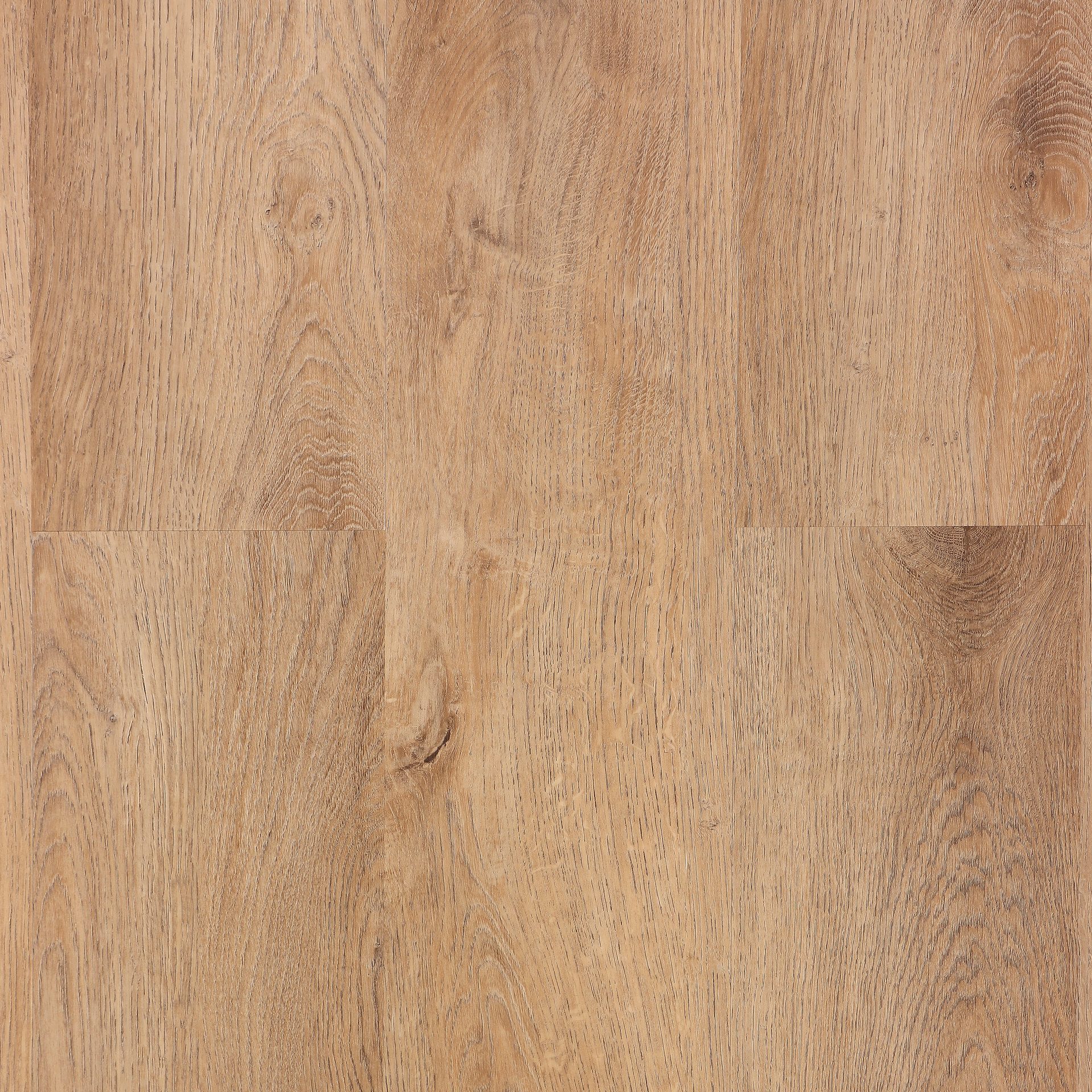 Тёплый деревянный пол в зоне гостиной